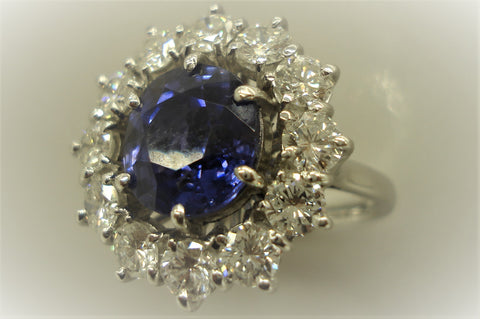 QUEEN SAPPHIRE STONE RING